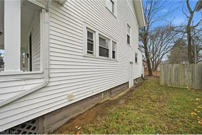 225 Cranz Place, Akron, OH 44310 - Photo 33