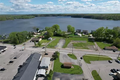 17688 Mahoning Avenue, Lake Milton, OH 44429 - Photo 5