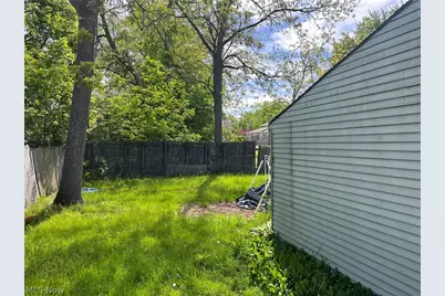 304 Lowell Avenue NE, Warren, OH 44483 - Photo 25