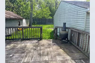 304 Lowell Avenue NE, Warren, OH 44483 - Photo 3