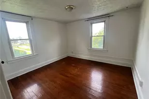 304 Lowell Ave NE, Warren, OH 44483 - Photo 9