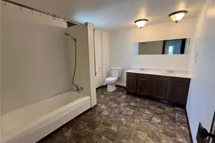 304 Lowell Ave NE, Warren, OH 44483 - Photo 7