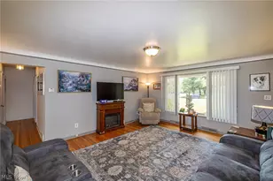 1055 Twilight Dr, Green Hills, OH 44131 - Photo 5