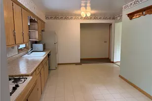 2821 Trabar Dr, Willoughby Hills, OH 44092 - Photo 11