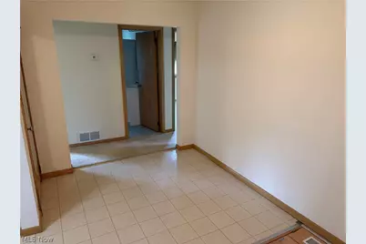 2821 Trabar Drive, Willoughby Hills, OH 44092 - Photo 9