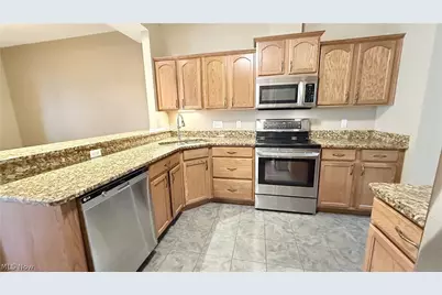 28 Hunters Woods Boulevard #B, Canfield, OH 44406 - Photo 11
