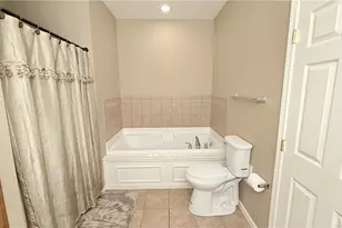 28 Hunters Woods Blvd, Canfield, OH 44406 - Photo 23