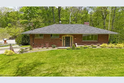 1050 Park Circle, Girard, OH 44420 - Photo 1