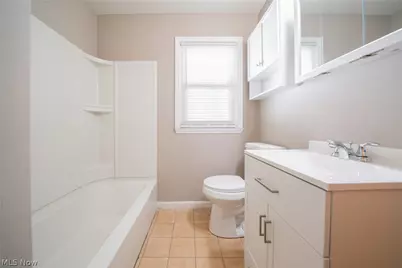 20331 S Lake Shore Boulevard, Euclid, OH 44123 - Photo 9