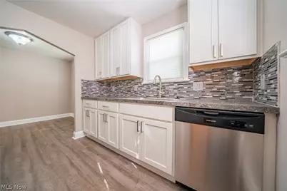 20331 S Lake Shore Boulevard, Euclid, OH 44123 - Photo 3