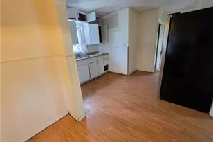 10605 Grace Ave, Garfield Heights, OH 44125 - Photo 13