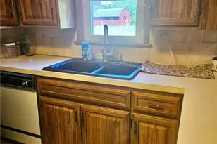 10481 Briar Hill Dr, Kirtland, OH 44094 - Photo 9