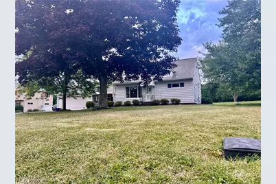 10481 Briar Hill Drive, Kirtland, OH 44094 - Photo 3