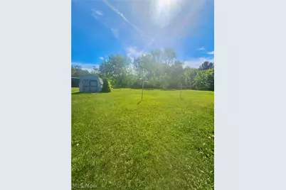 10481 Briar Hill Drive, Kirtland, OH 44094 - Photo 3