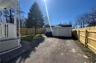 14208 Kingsford Ave, Loveland, OH 44128 - Photo 3