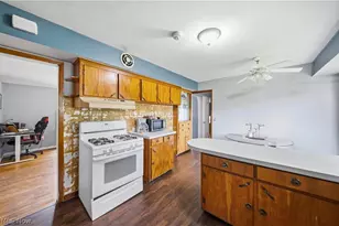 1528 Maryland Ave, Lorain, OH 44052 - Photo 17
