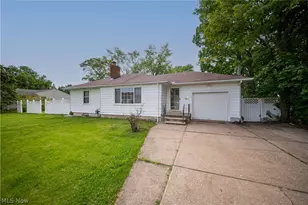 1528 Maryland Ave, Lorain, OH 44052 - Photo 3