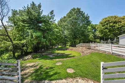 2250 Claus Road, Vermilion, OH 44089 - Photo 9