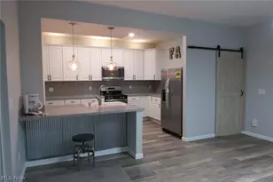 216 S Eagle St, Geneva, OH 44041 - Photo 3