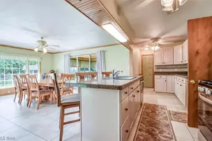 6680 Glenella Dr, Green Hills, OH 44131 - Photo 9