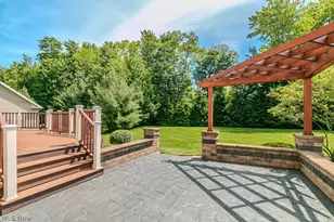 8375 Raleigh Pl, Concord Twp, OH 44077 - Photo 7