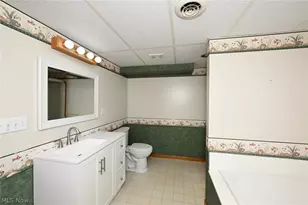 5175 Oakvale St SW, Canton, OH 44706 - Photo 43