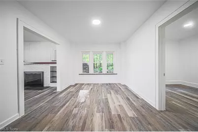 13240 Sandusky Drive, Beach City, OH 44608 - Photo 9