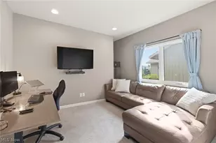 9070 Hummingbird Ln, North Ridgeville, OH 44039 - Photo 25