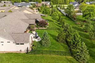 9070 Hummingbird Ln, North Ridgeville, OH 44039 - Photo 31