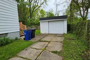 1925 Ridgehill Rd, Loveland, OH 44121 - Photo 5