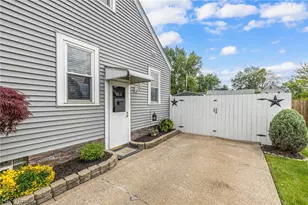 2424 E 30th St, South Lorain, OH 44055 - Photo 5