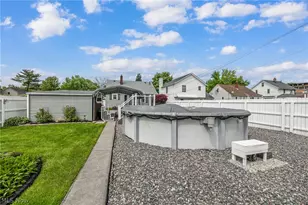 2424 E 30th St, South Lorain, OH 44055 - Photo 7
