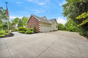 12105 Girdled Rd, Concord Twp, OH 44077 - Photo 3