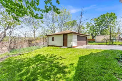 18123 McCracken Road, Maple Heights, OH 44137 - Photo 27
