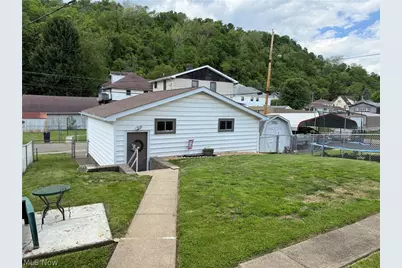 705 Market Street, Yorkville, OH 43971 - Photo 7