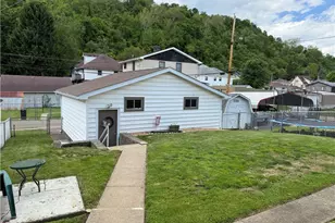 705 Market St, Yorkville, OH 43971 - Photo 7