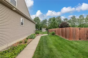 37164 Stone Creek Dr, North Ridgeville, OH 44039 - Photo 35