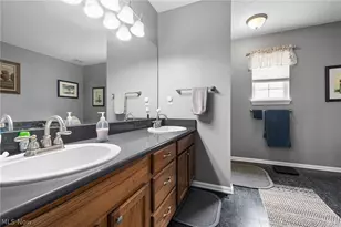 37164 Stone Creek Dr, North Ridgeville, OH 44039 - Photo 17
