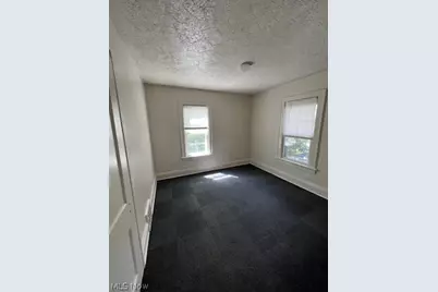 52 E Brookside Avenue, Akron, OH 44301 - Photo 31