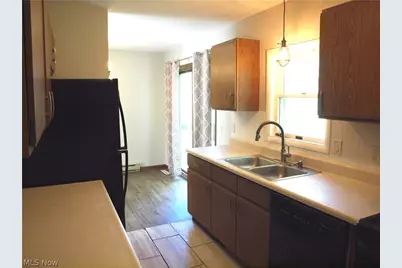 1422 Woodlawn Avenue NW, Canton, OH 44708 - Photo 9