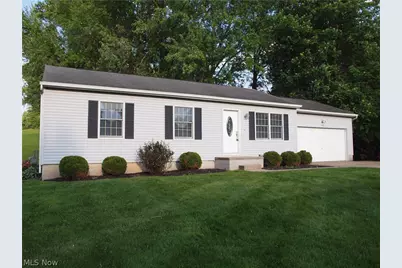 1422 Woodlawn Avenue NW, Canton, OH 44708 - Photo 1