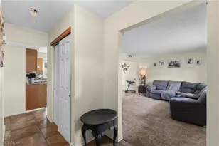 324 Thomas St, Wintersville, OH 43953 - Photo 5