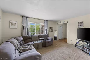 324 Thomas St, Wintersville, OH 43953 - Photo 7