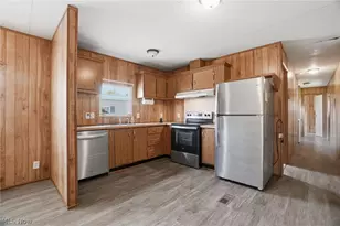 137 Marilyn Dr, Madison, OH 44057 - Photo 9