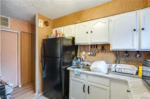 1793 Wakefield Dr, Akron, OH 44320 - Photo 13