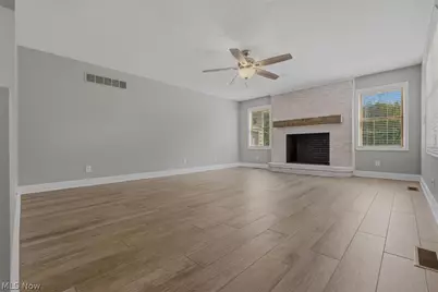 911 Moody Ridge Road, Belpre, OH 45714 - Photo 15