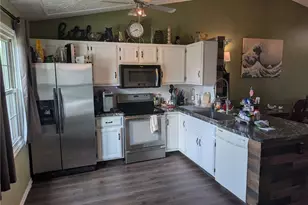 5279 Creekside Blvd, Brunswick Hills, OH 44212 - Photo 3