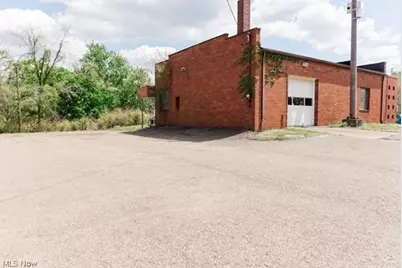 3525 Lincoln Street E, Canton, OH 44707 - Photo 5