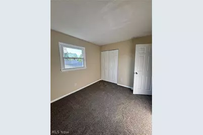 663 Meadowland Drive, Hubbard, OH 44425 - Photo 15