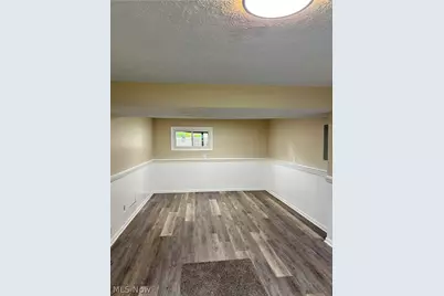 663 Meadowland Drive, Hubbard, OH 44425 - Photo 19